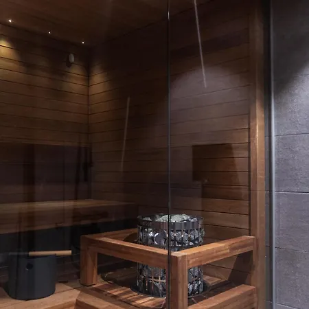 Auroras - Quality 2 Bdr In Prime Location Of * Levi