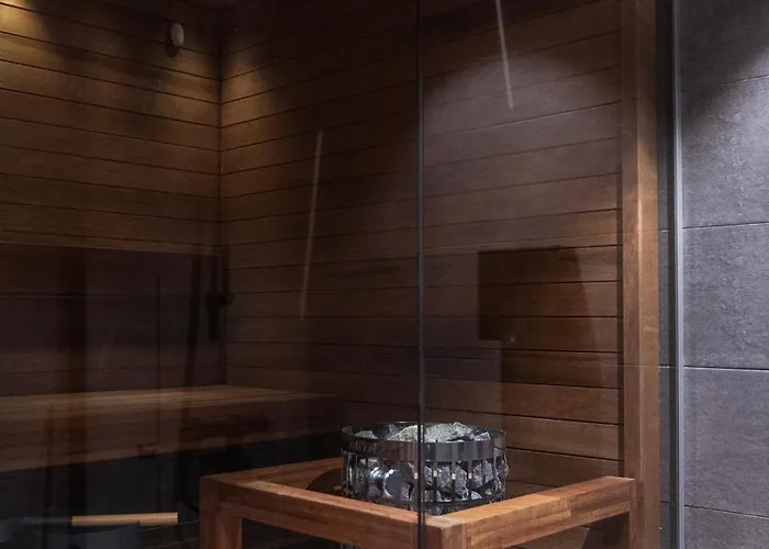 Auroras - Quality 2 Bdr In Prime Location Of * Levi